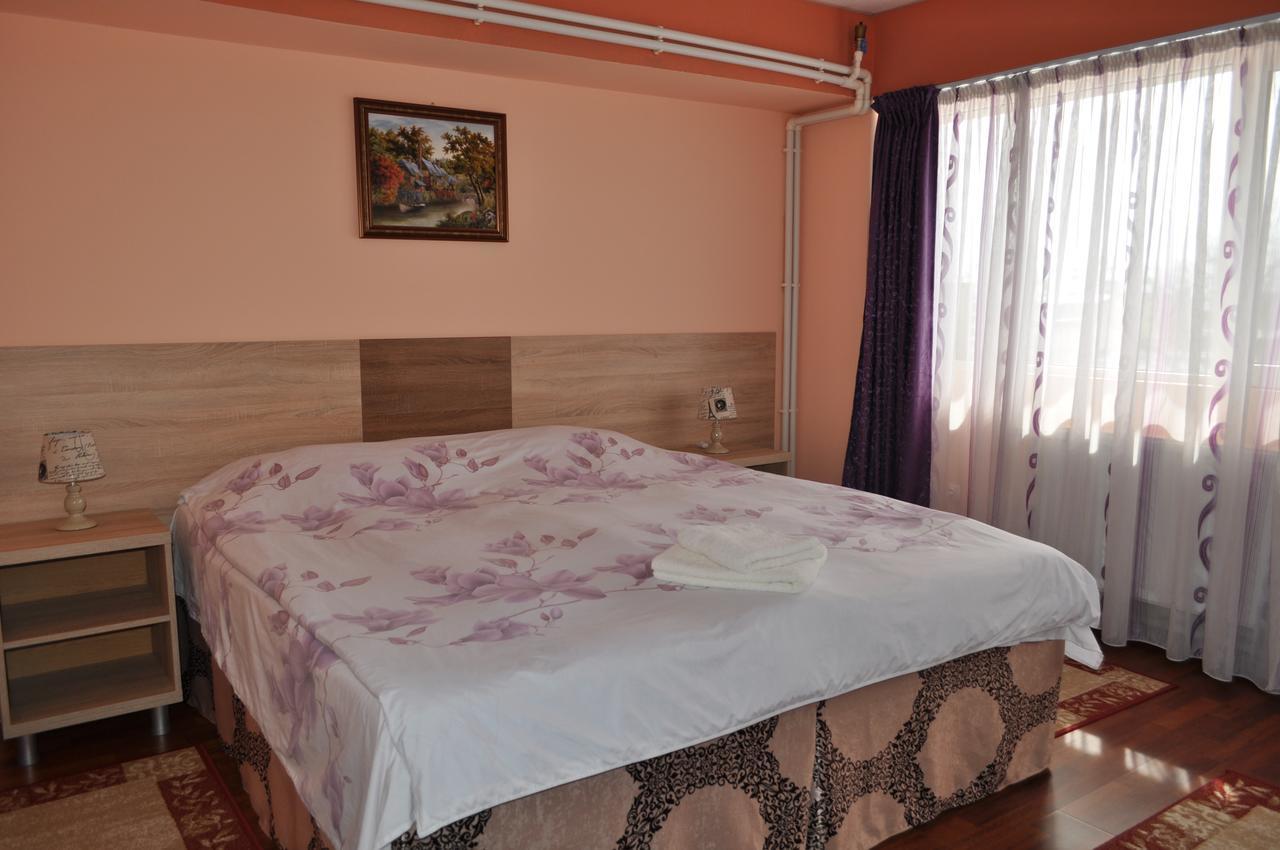Casa Paul Hotel Galati  Bagian luar foto