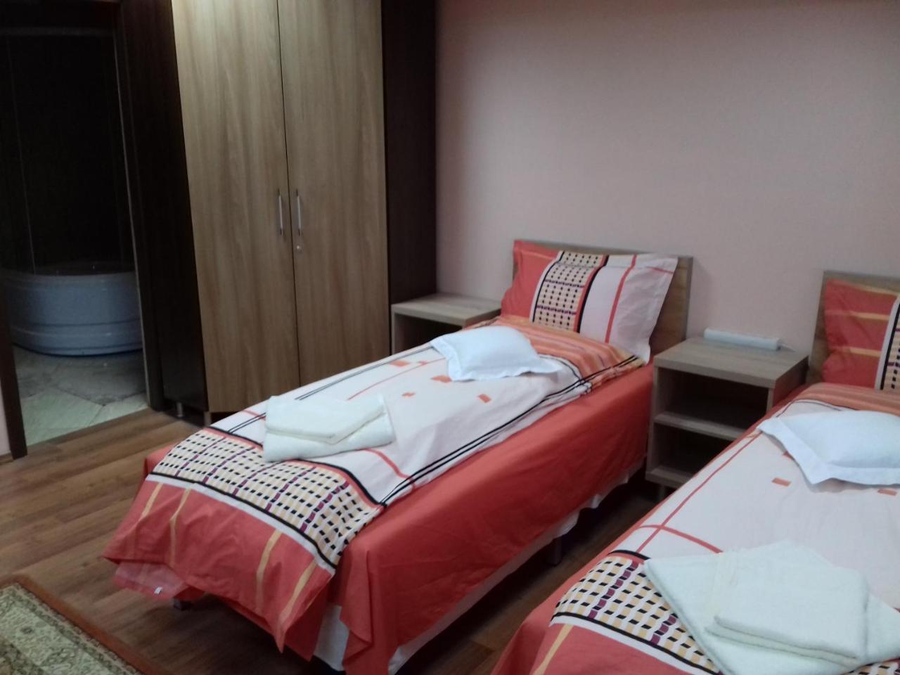 Casa Paul Hotel Galati  Bagian luar foto