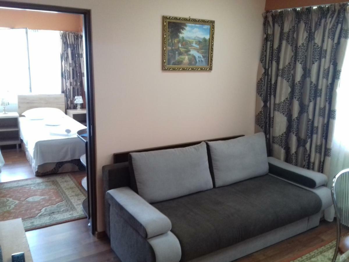 Casa Paul Hotel Galati  Bagian luar foto