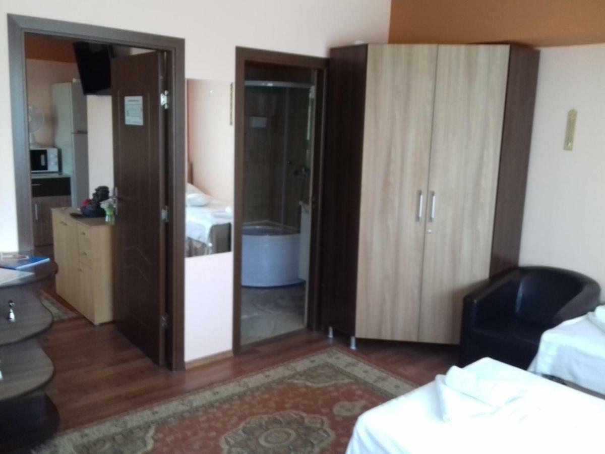 Casa Paul Hotel Galati  Bagian luar foto