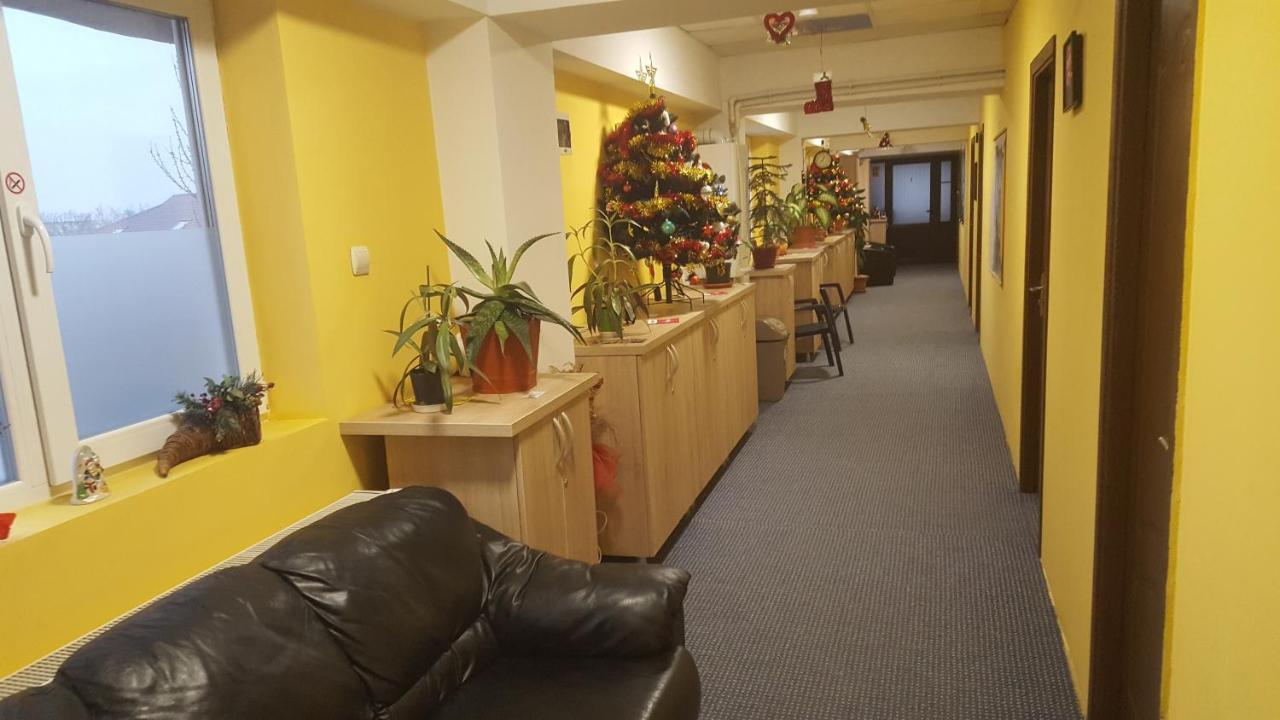 Casa Paul Hotel Galati  Bagian luar foto